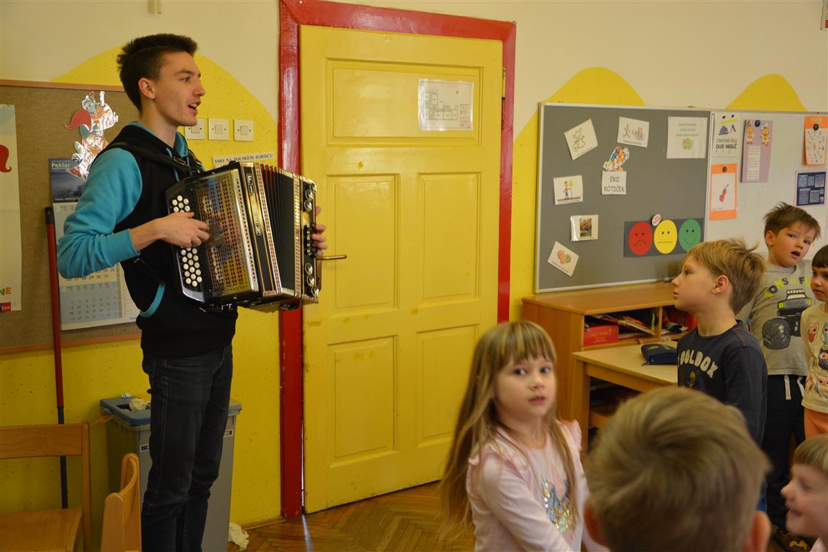2018_03_09_plesni_sportni_dan-31