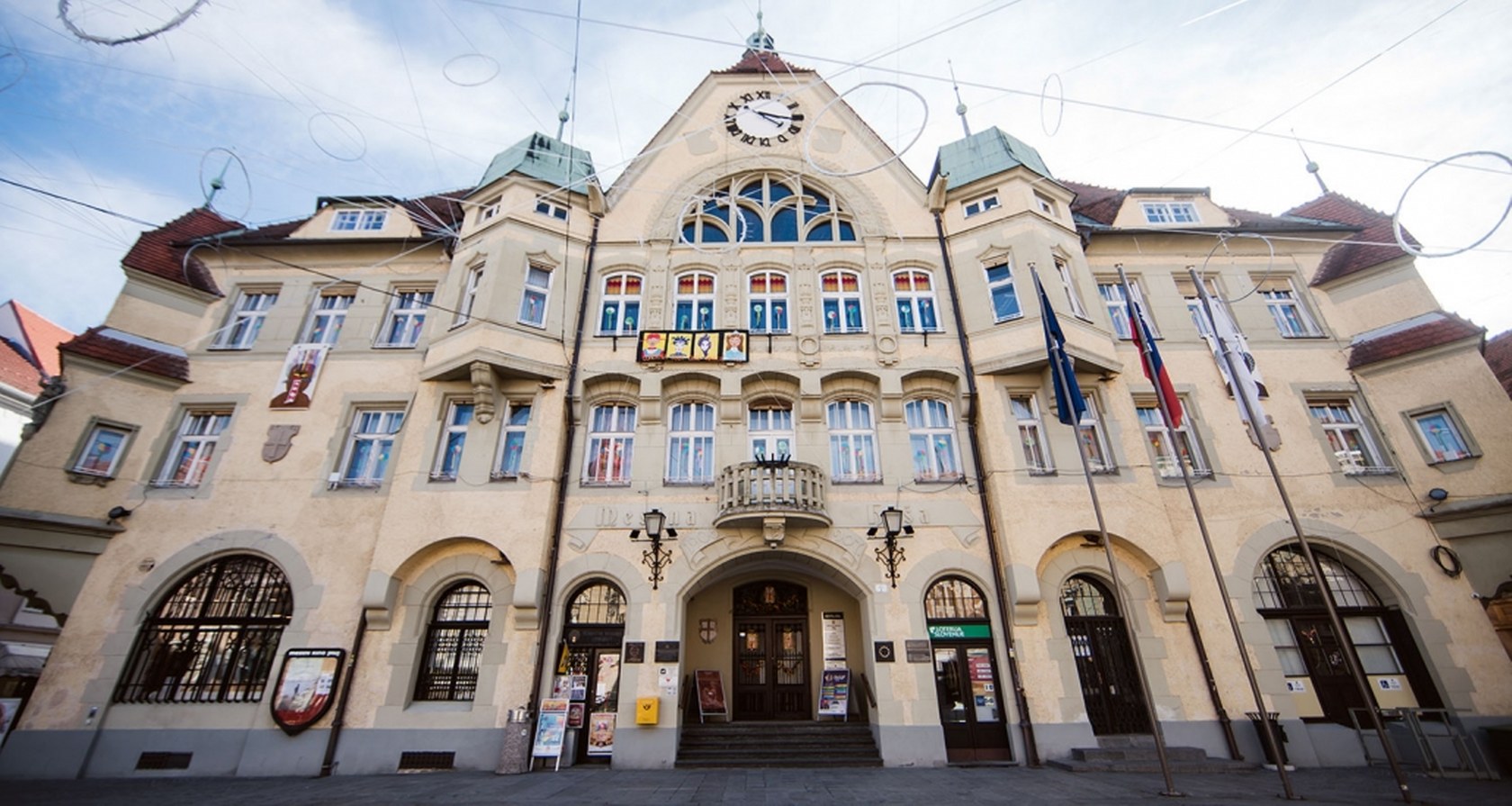 2019_02_12_mestna_hisa_pust-1