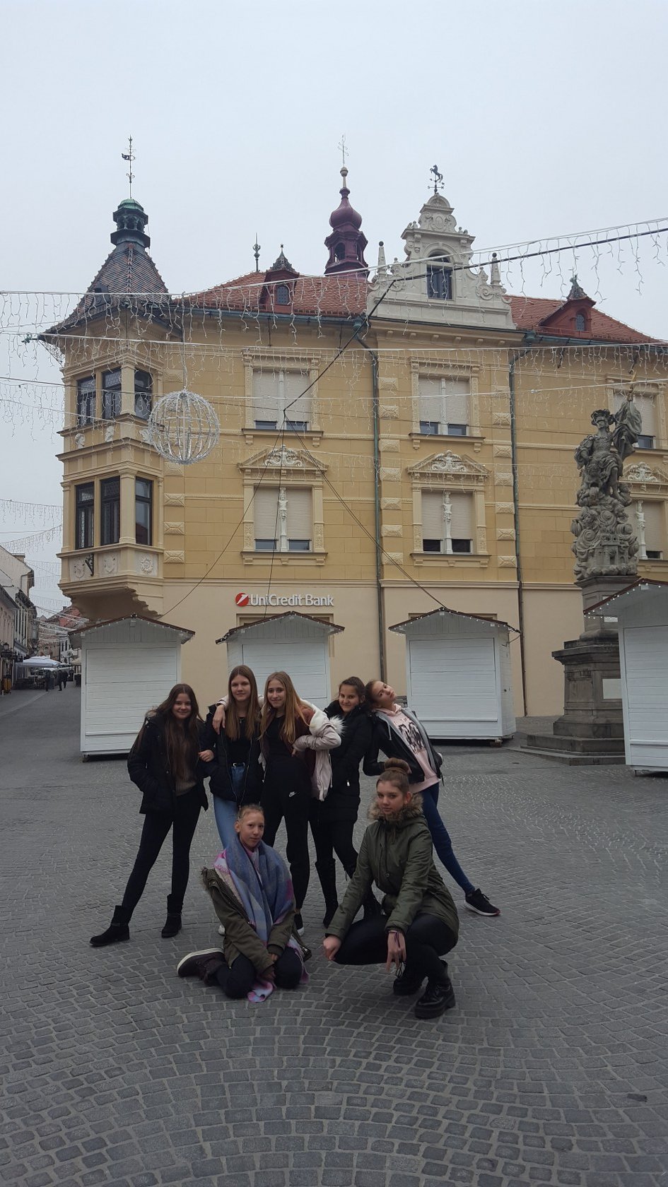 2019_12_12_okrasevanje_drevesca_dom_upokojencev-17