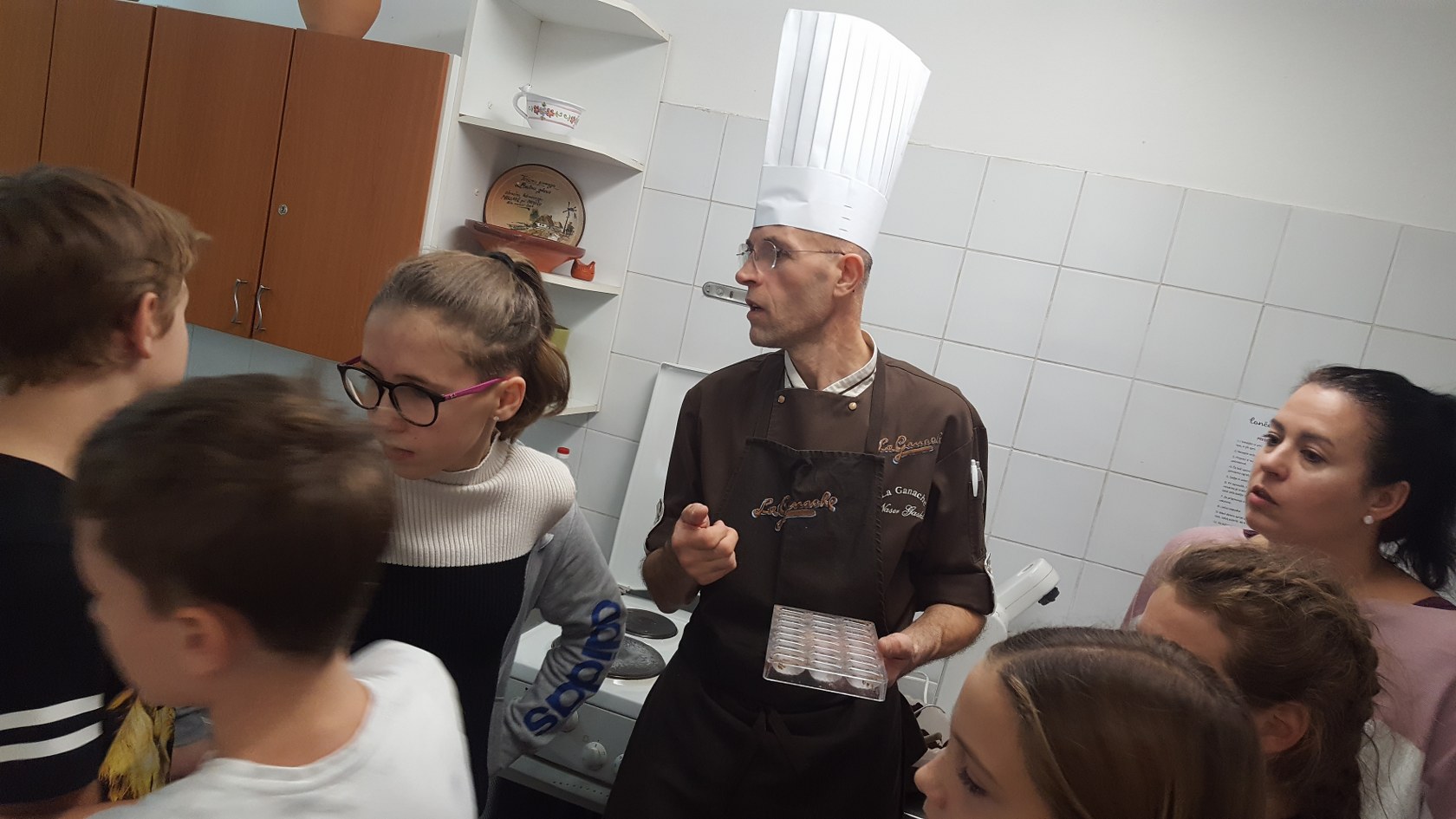 2019_11_12_delavnica_izdelave_cokoladnih_pralin-14