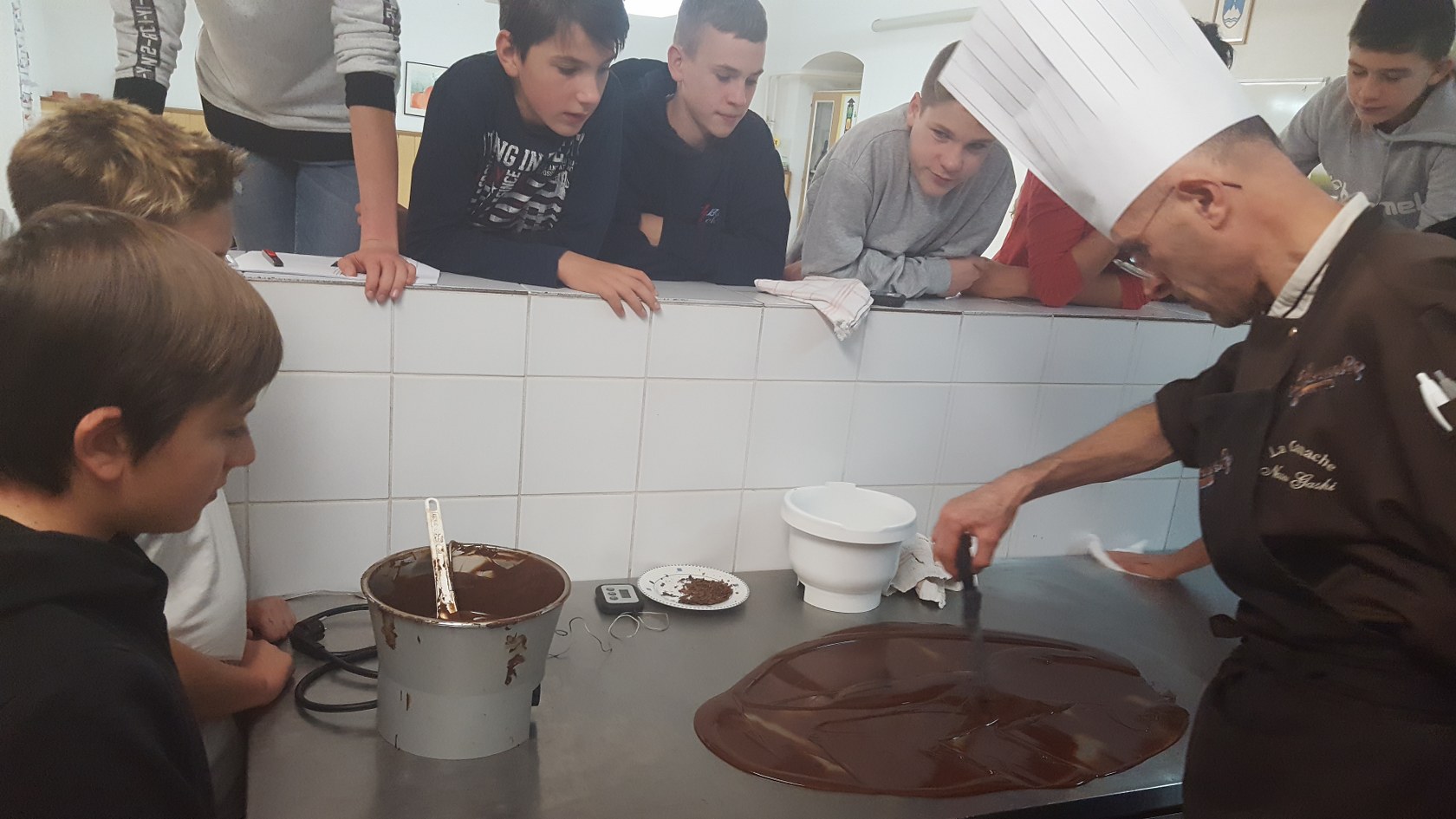 2019_11_12_delavnica_izdelave_cokoladnih_pralin-52